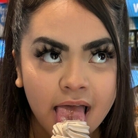 aaliyahsofunsize Çıplak
