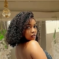 aishaferuzy Çıplak