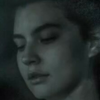 Alanis Guillen Çıplak