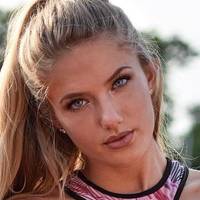 Alica Schmidt Çıplak