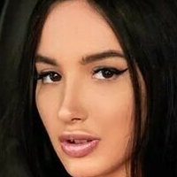 Alina Go Çıplak