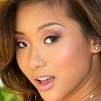 Alina Tattoo Çıplak