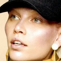 Aline Cleusa Weber Çıplak