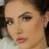 Aline Fari Çıplak