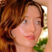 Alison Rouge Çıplak