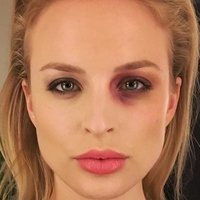 Alizee Poulicek Çıplak
