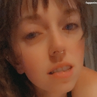 Alli.moona Çıplak
