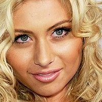 Aly Michalka Çıplak