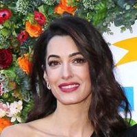 Amal Clooney Çıplak