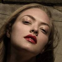 Amanda Seyfried Çıplak