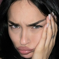 Anastasia Useeva Çıplak
