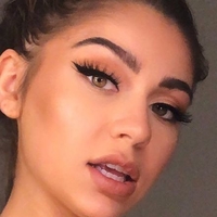 Andrea Russett Çıplak