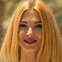 Andreea Balan Çıplak