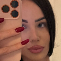 Anet Slotova Çıplak