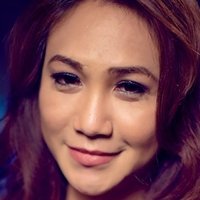 Angjee Douangphoumy Çıplak