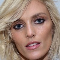 Anja Rubik Çıplak
