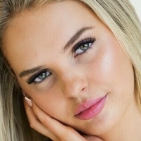 Anna Kewish Çıplak