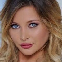 Anna Polina Çıplak