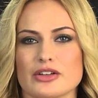 Anne-Julia Hagen Çıplak