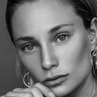 Anouk van Kleef Çıplak