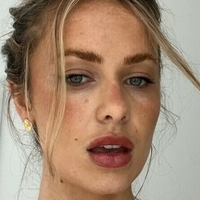 Ashling Lorger Çıplak