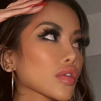 Asian Bimbos Çıplak