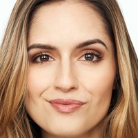 Asta Paredes Çıplak
