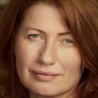 Belinda Bauer Çıplak