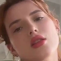 Bell Thorne Çıplak