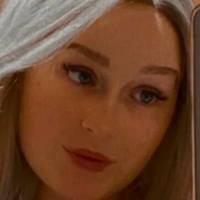 blonde5guysgirl Çıplak