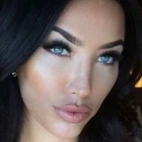 Bre Tiesi Çıplak
