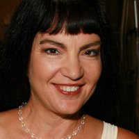 Brinke Stevens Çıplak