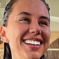 Brit Manuela Çıplak