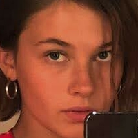 Cailee Spaeny Çıplak