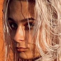 Carla Freda Çıplak