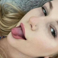 Carlottadre Çıplak