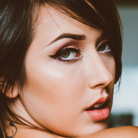 Carolyn Jean Çıplak