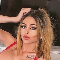 Celine Centino Çıplak