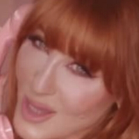 Charlotte Tilbury Çıplak