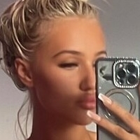 chxrli_love Çıplak