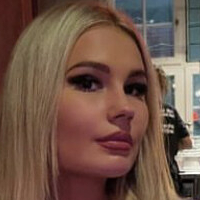 Claudia Markovic Çıplak