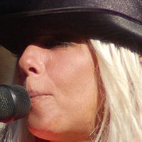 Dale Bozzio Çıplak