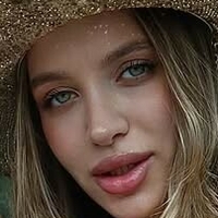 Dana Angelova Çıplak