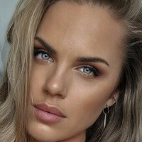 Daniela Frankova Çıplak