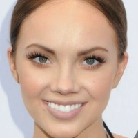 Danielle Bradbery Çıplak