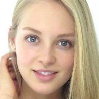 Daphne de Baat Çıplak
