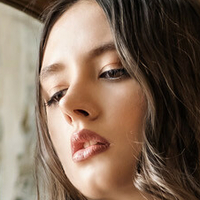 Diana Shemetova Çıplak