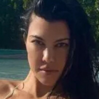 Diskussion: Kourtney Kardashian Çıplak