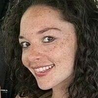 Dr Emma Hall Çıplak