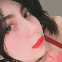 Elain3uwu Çıplak